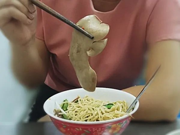Hình ảnh minh họa số 2 - Khung cảnh ẩm thực đậm chất Sài Gòn