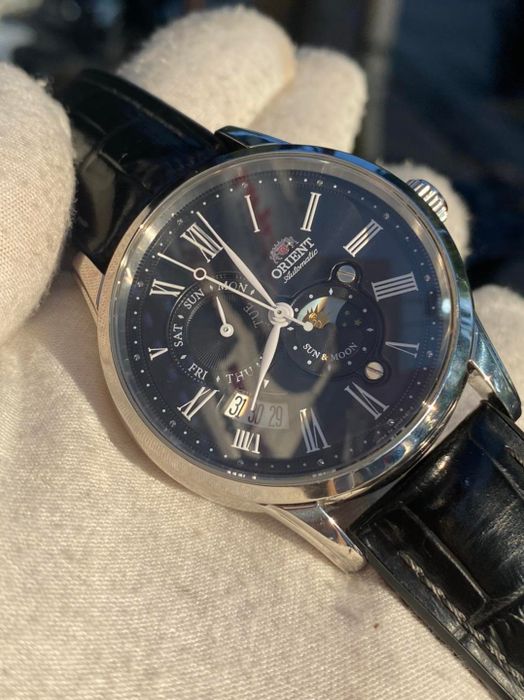 Không gian làm việc chuyên nghiệp tại 24h Watches Service