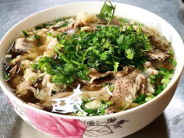 Khoảnh khắc ẩm thực Phở Dậu - Nét đẹp truyền thống Nam Định