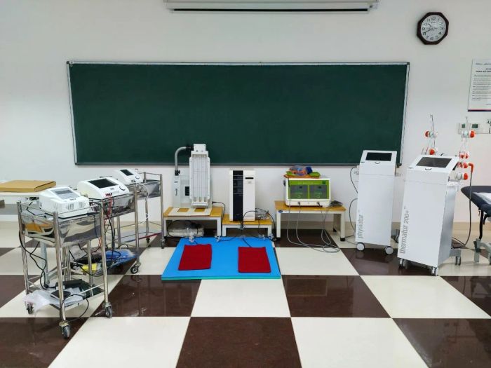 Thiên Hà Medical - Hình ảnh thiết bị trị liệu hiện đại