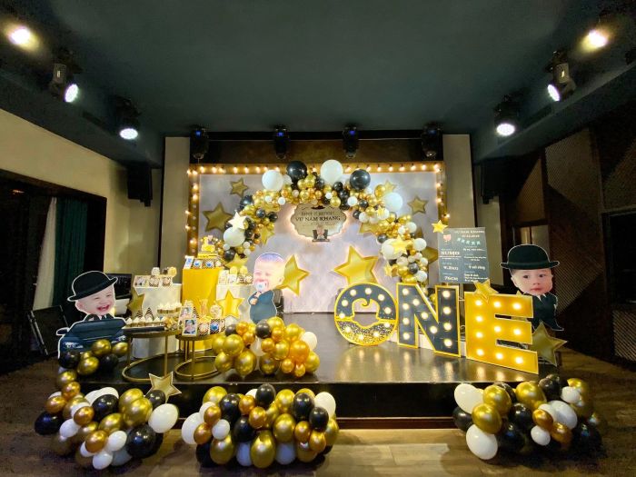 Không gian sang trọng tại Nhà Hàng Sen Tây Hồ