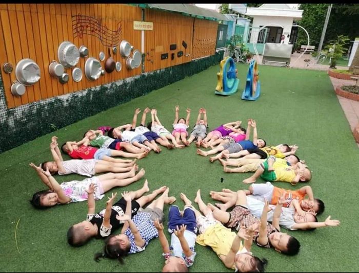 Hình ảnh thứ hai về Trường Mầm non Đồng Mai - góc vui chơi sáng tạo đầy màu sắc
