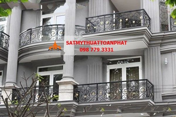 Tác phẩm đỉnh cao - Ảnh 2: Cổng sắt nghệ thuật với họa tiết độc bản