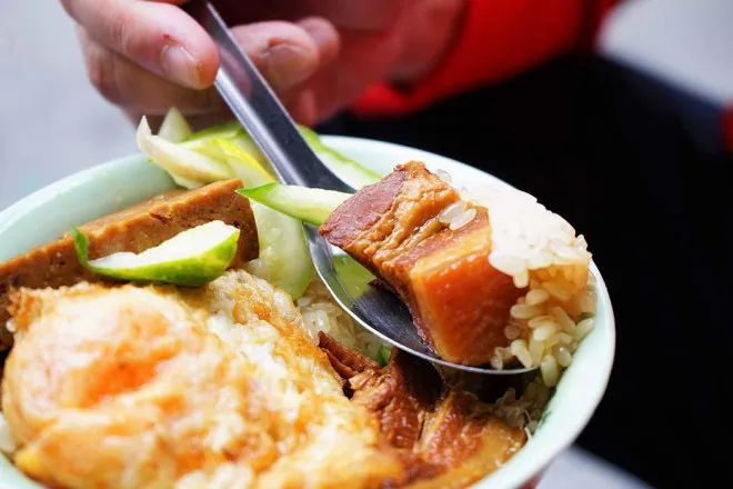 Hình ảnh Xôi Bà Thu - món quà sáng Hà Nội