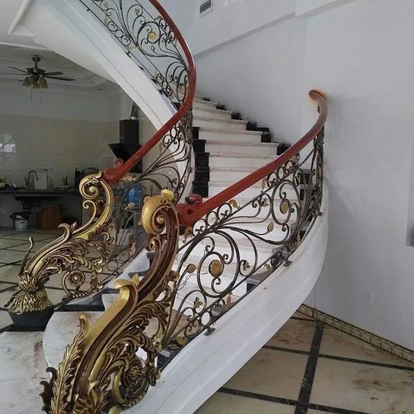 Tác phẩm nghệ thuật đặc sắc từ sắt - Bộ sưu tập Ngọc Anh (Ảnh 2)