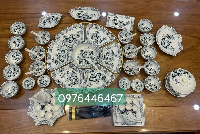 Hình ảnh sản phẩm gốm sứ cao cấp tại Anh Thư Ceramics
