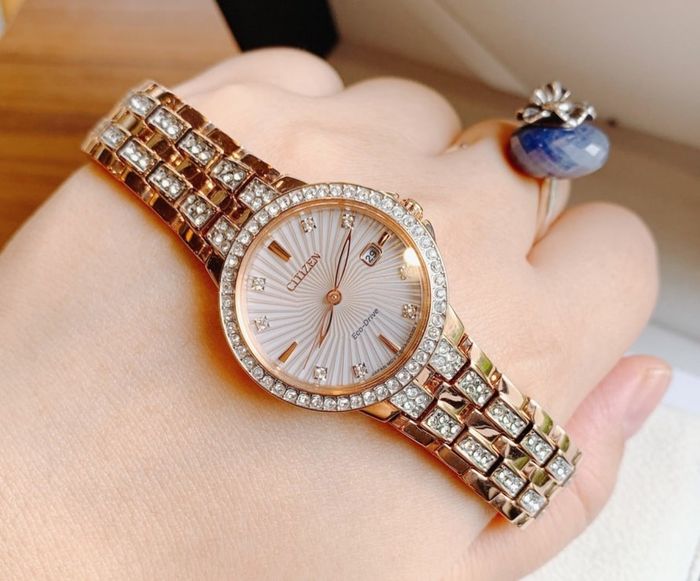Không gian sang trọng tại Watch Repair Service