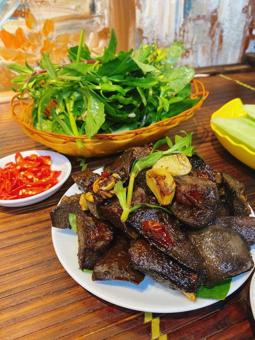 Hình ảnh 2 - Đĩa lòng rán vàng ươm hảo hạng tại Lòng Chất Quán