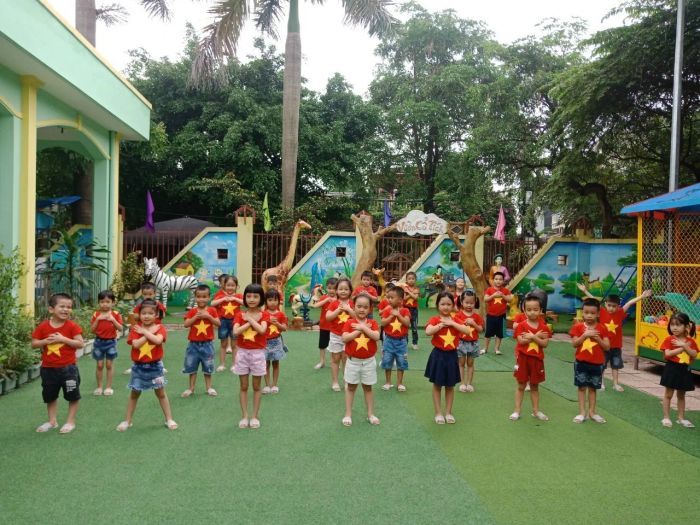Hoạt động vui chơi và học tập đầy màu sắc của các bé tại Trường Mầm non Đường Lâm
