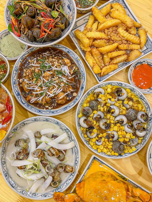 Thế giới ốc đa dạng tại Ốc Mười Tám