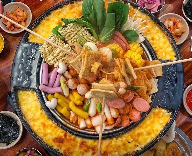 SPICY BOX - Điểm hẹn tokbokki tự chọn đậm chất Hàn