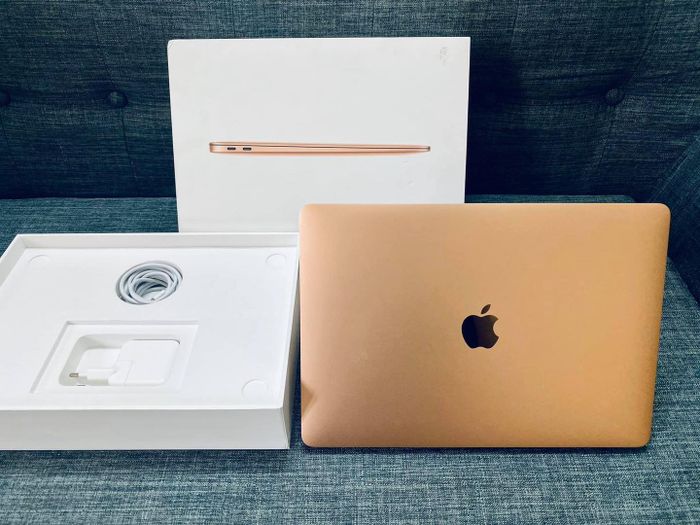 Không gian trưng bày MacBook đa dạng tại Mac24h
