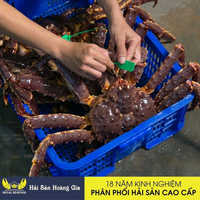 Hình ảnh không gian sang trọng tại Hải sản Hoàng Gia