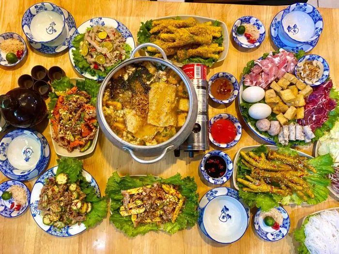 GÀ LÊ GIA - Không gian ấm cúng với nồi lẩu nghi ngút khói