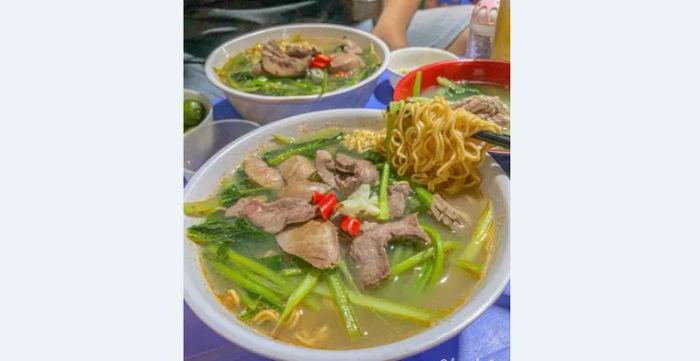Hình ảnh đặc trưng tại Mì Tim & Cháo Óc Hàng Khoai