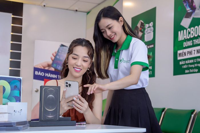 Không gian bán hàng hiện đại tại 24hStore