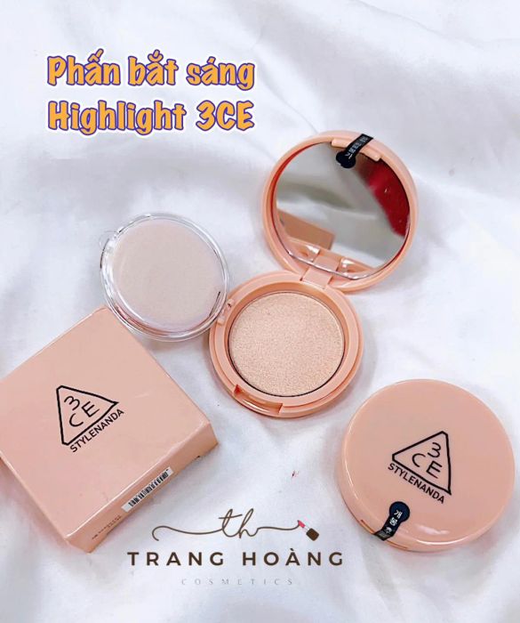 Không gian mua sắm sang trọng tại Trang Hoàng Cosmetics với đầy đủ các dòng mỹ phẩm cao cấp