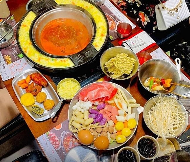 DOOKKI - Thiên đường ẩm thực Hàn Quốc