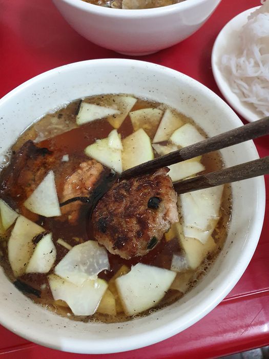 Góc ảnh đầy nghệ thuật về Bún Chả Bình Minh - phiên bản 2