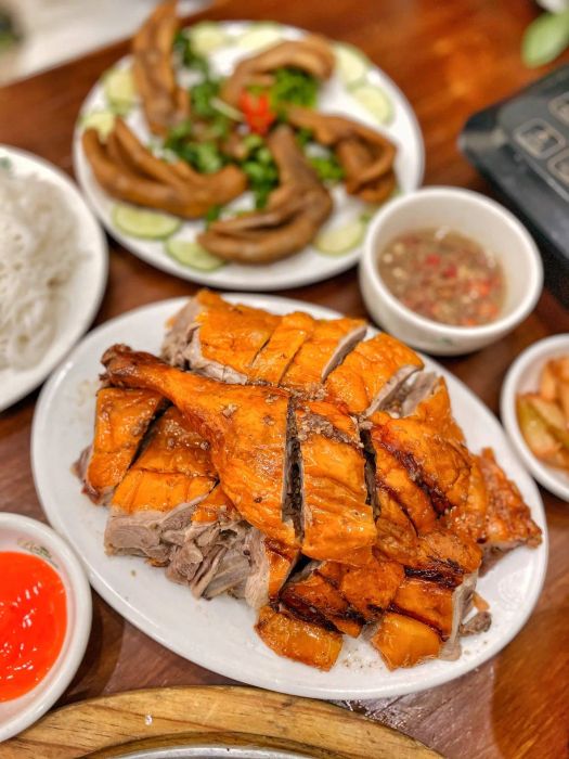 Không gian ấm cúng và món ngon đa dạng tại Vịt 29