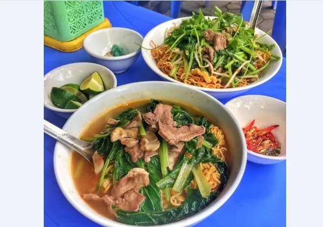 Hình ảnh mì tim cật đặc trưng tại Mì Ngon La La