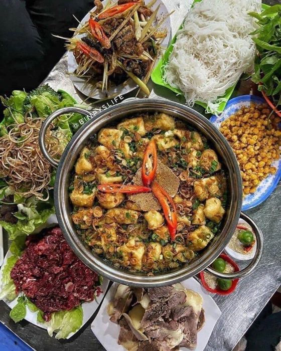 Lẩu Hít - Không gian ấm cúng giữa lòng phố cổ