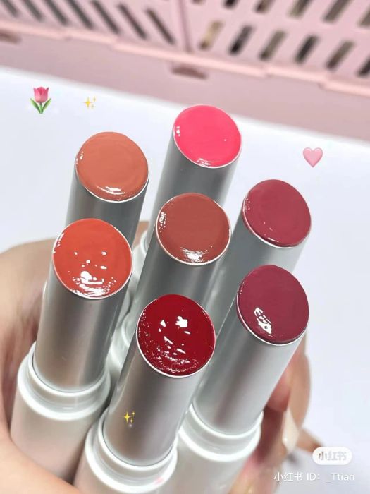 Không gian mua sắm tại Moocha Cosmetic