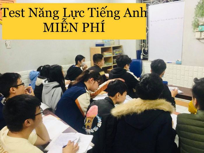 Khoảnh khắc giao lưu đầy cảm xúc tại lớp luyện thi Ms. Phương