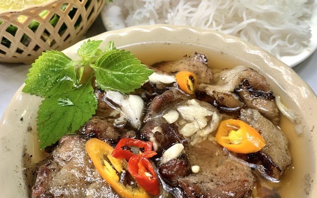 Góc ảnh nghệ thuật về Bún Chả Đoàn Nhữ Hài - Sắc màu ẩm thực phố cổ