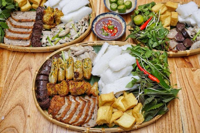 Hình ảnh mẹt bún đậu thơm ngon tại Bún Đậu Mắm Tôm - Đoàn Trần Nghiệp