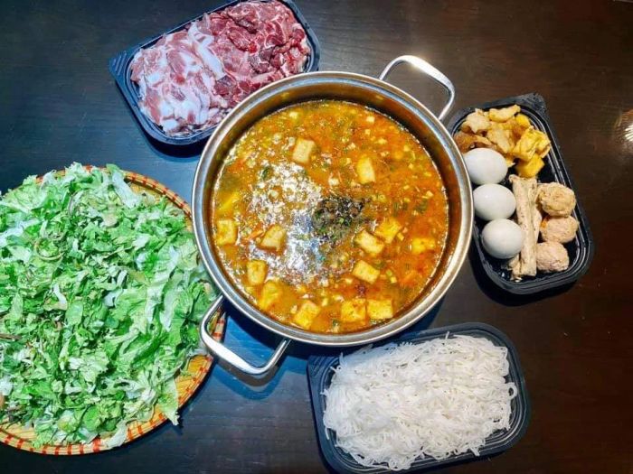LẨU RIÊU CUA CÔ HÒA - Không gian ấm cúng giữa lòng Hà Nội