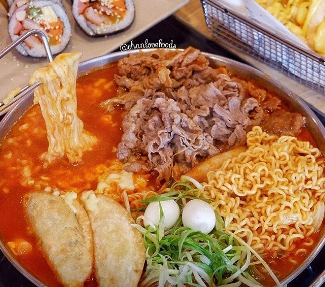 YOUNG DABANG - Lẩu tokbokki phong cách Hàn Quốc