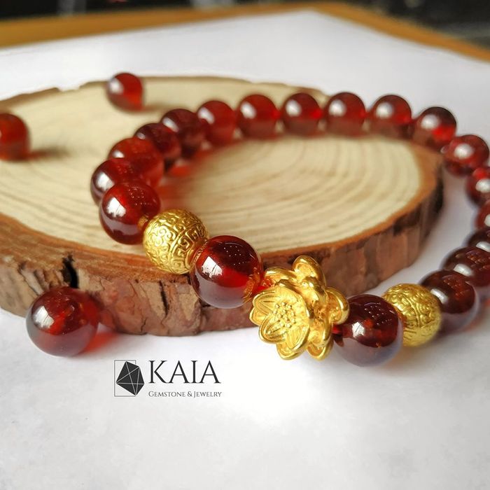 Bộ sưu tập vòng tay phong thủy cao cấp tại KAIA