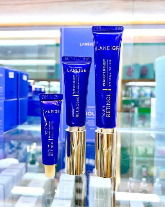 Bộ sưu tập son môi đa dạng màu sắc tại 2CE Beauty Store, mang đến vẻ đẹp rạng rỡ cho đôi môi