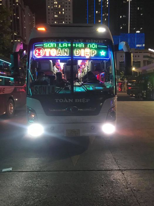 Hình ảnh nội thất tiện nghi trên xe Toàn Điệp