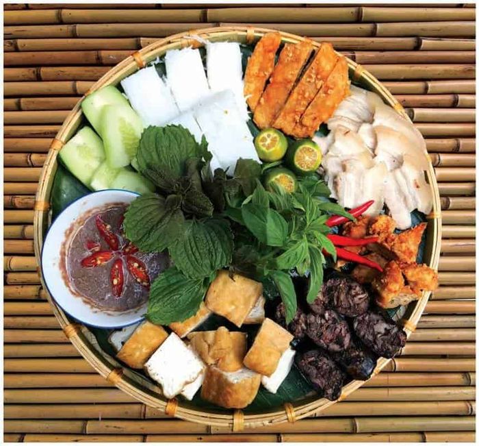 Ảnh thực tế: Bún đậu gốc đa Ngõ Gạch - Tinh hoa ẩm thực phố cổ