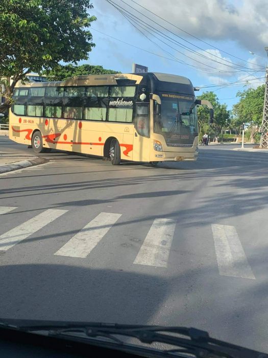 Hình ảnh đội xe hiện đại của Hưng Long trên tuyến Hà Nội - Quảng Bình