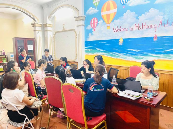 Khoảnh khắc học tập đầy cảm hứng tại lớp cô Hoàng Anh