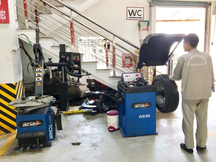 Không gian làm việc chuyên nghiệp tại Gara Ô Tô Đô Thành