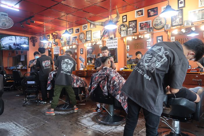 Không gian sang trọng tại Barber Shop HongKong