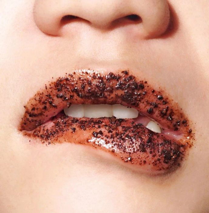 Hình ảnh sản phẩm Tẩy Da Chết Môi Cocoon phiên bản mới