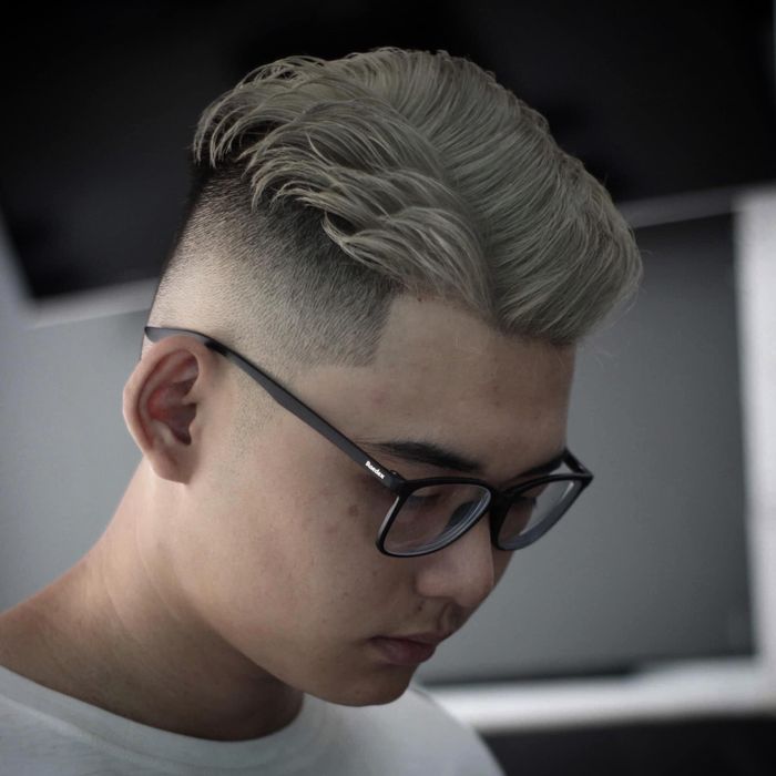 Không gian hiện đại tại F93 BarberShop