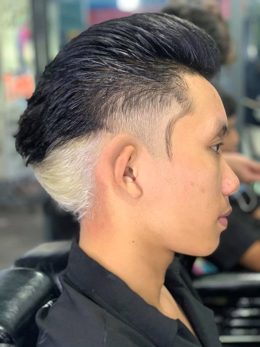 Không gian sang trọng tại Tùng Barber Shop