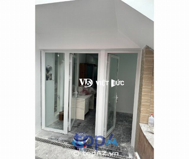 Tìm kiếm đơn vị thi công cửa nhôm kính chất lượng tại TPHCM? Việt Đức tự hào mang đến giải pháp hoàn hảo với đội ngũ thợ lành nghề và quy trình chuẩn mực.