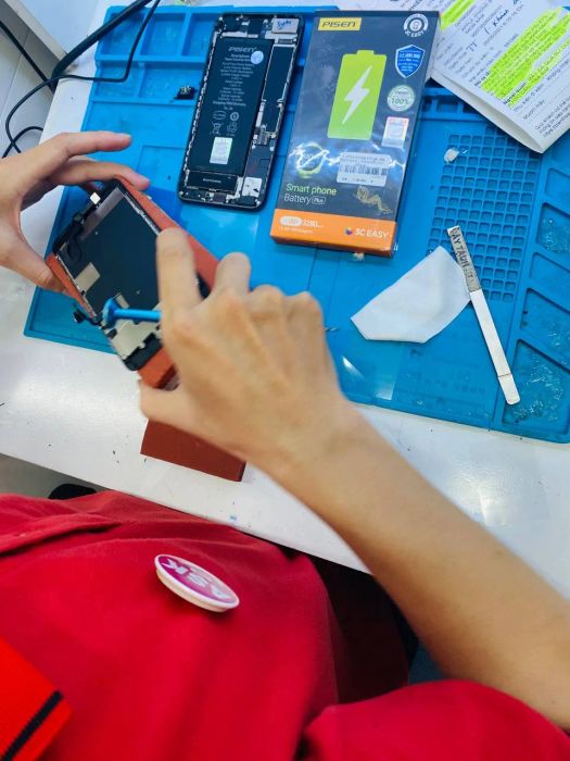 Bộ sưu tập hình ảnh minh họa quy trình sửa chữa chuẩn mực tại Điện Thoại Vui