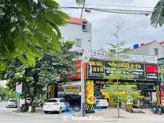 Nội Thất Ô Tô Hùng Nhật - Nơi hội tụ tinh hoa nghệ thuật chế tác nội thất xe hơi, mang đậm dấu ấn cá nhân của chủ nhân.