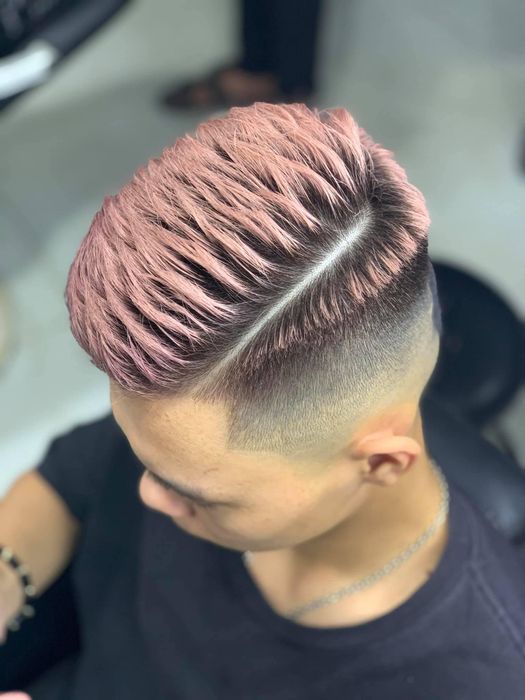 Trải nghiệm cắt tóc cao cấp tại Tùng Barber Shop