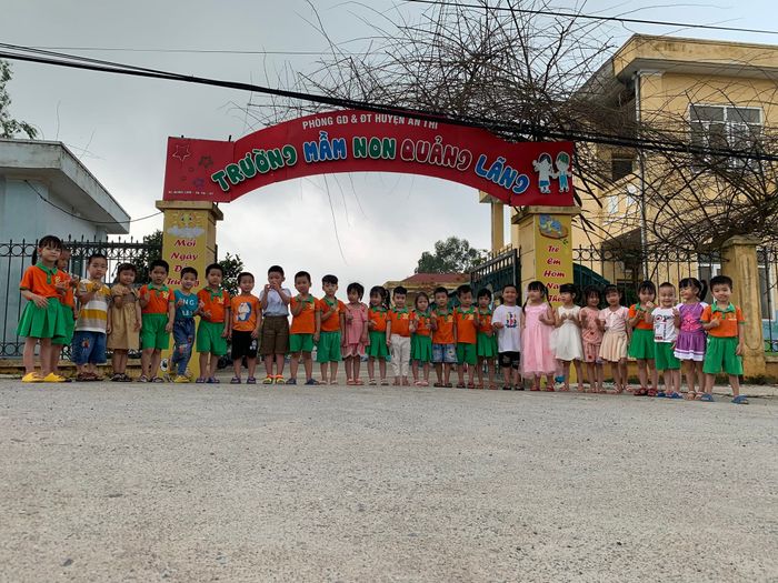 Hình ảnh sinh động về các hoạt động vui chơi ngoài trời tại Trường Mầm Non Quảng Lãng