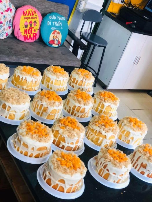 Hình ảnh bánh bông lan trứng muối thương hiệu PuPu