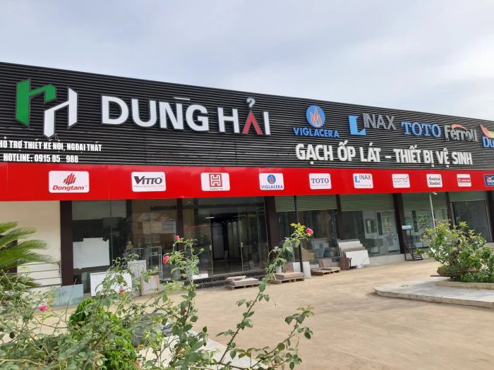 Không gian trưng bày hiện đại với đa dạng mẫu gạch tại Showroom Dung Hải